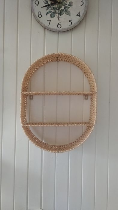 Półka rattanowa wisząca