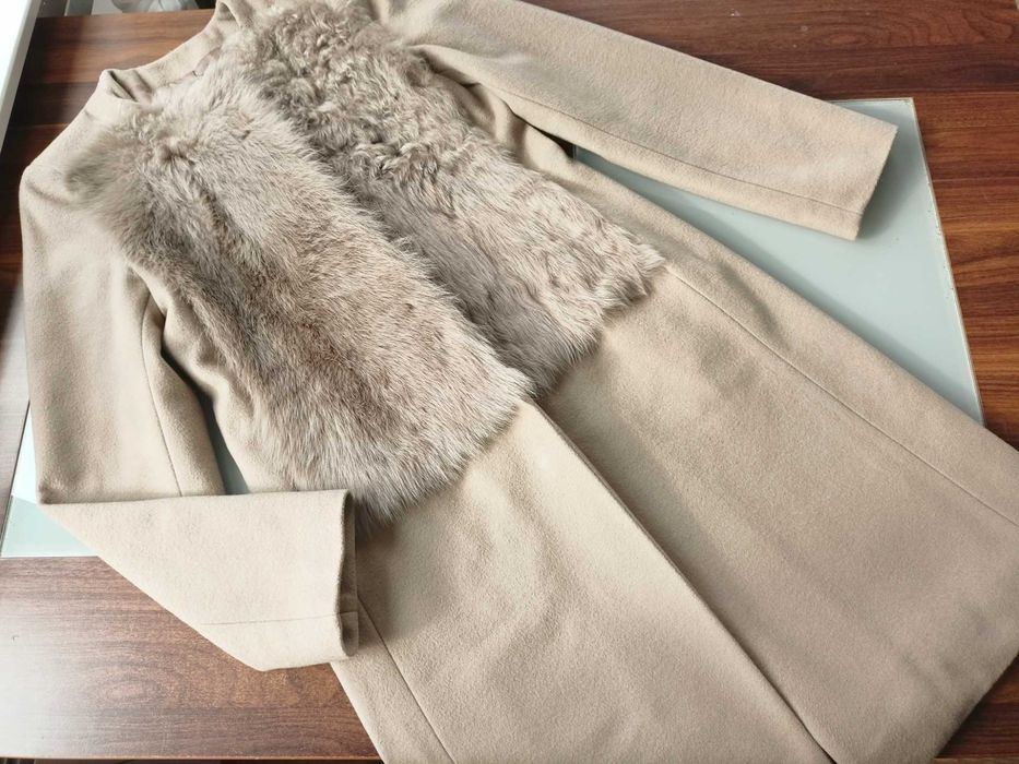 Max Mara flauszowy płaszcz z futerkiem 34