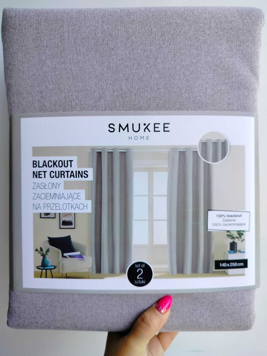 Zasłony Smukee na kółkach przelotkach 140x250 beżowe zaciemniające 529