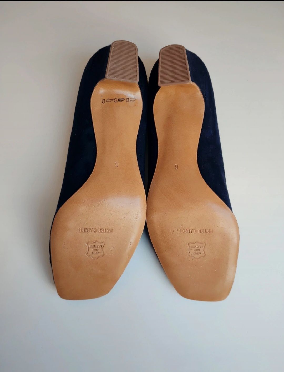 Buty na obcasie Peter Kaiser rozmiar 39 zamszowe