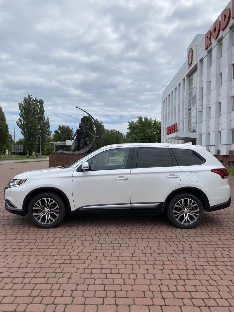 Mitsubishi Outlander 2018