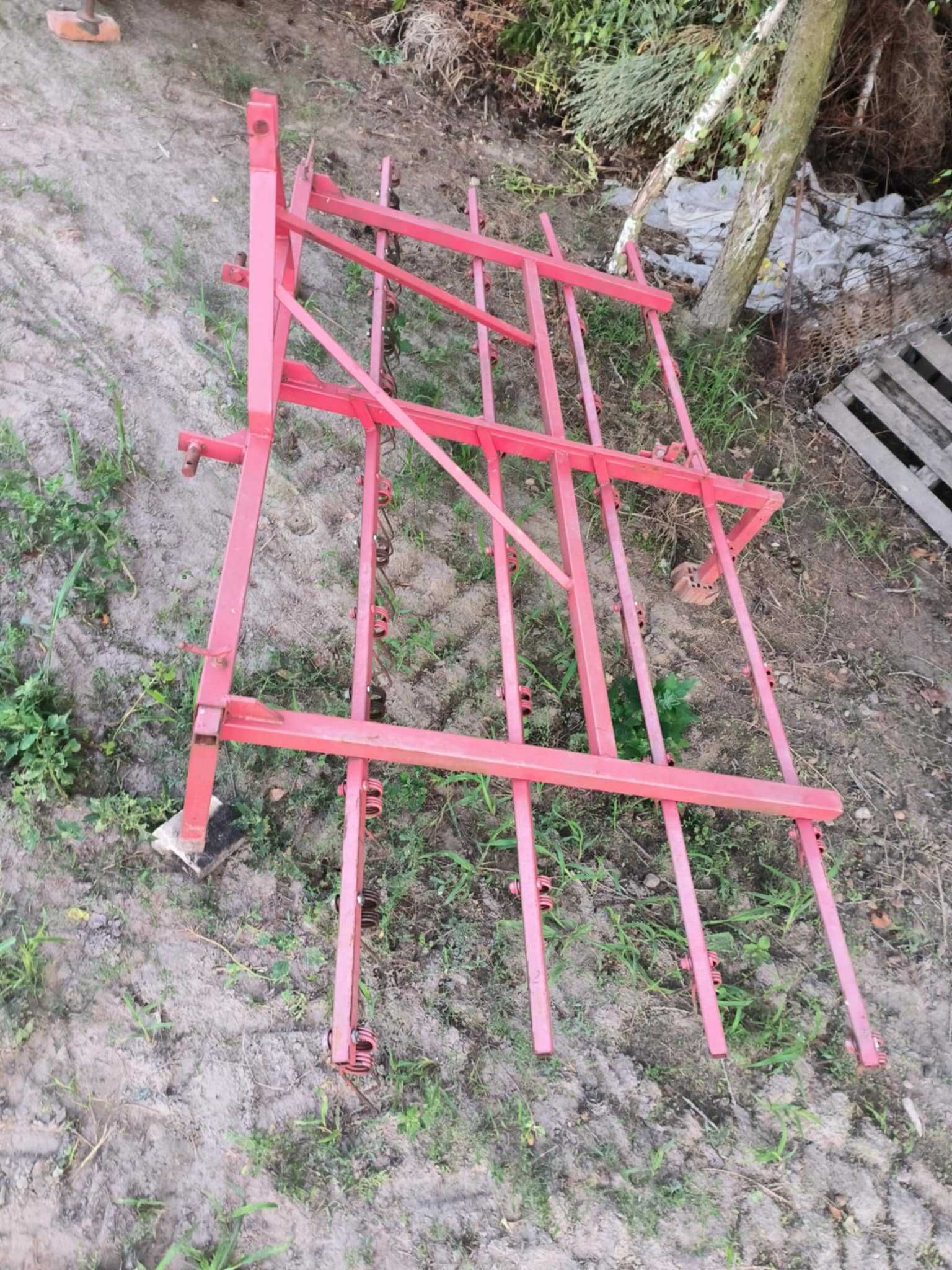 Agregat do pielęgnacji truskawek