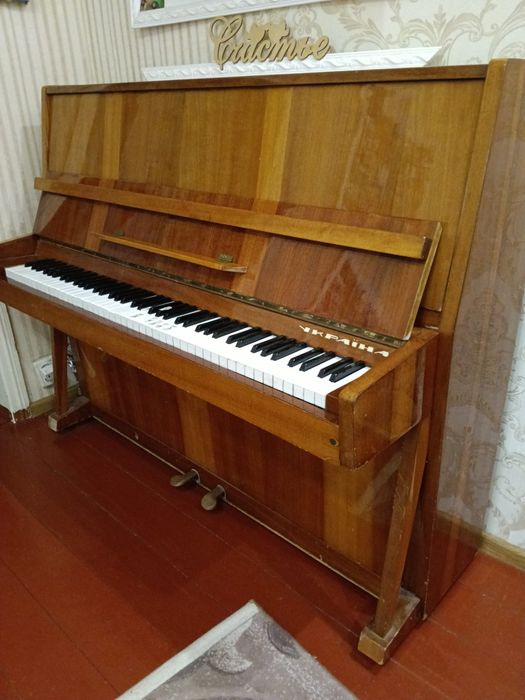 Піаніно, фортепіано Україна