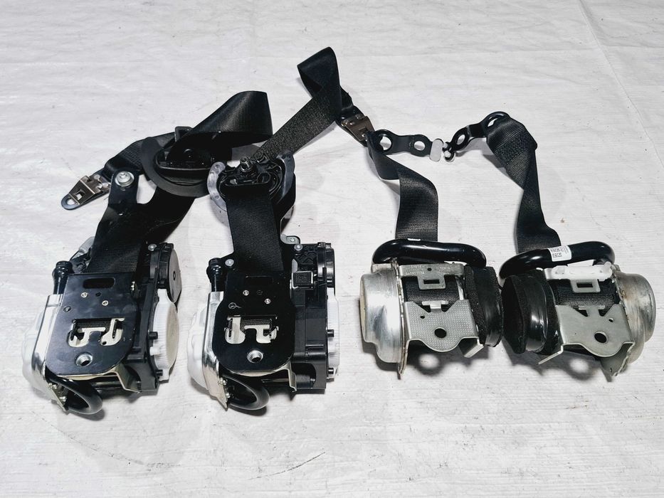 pasy pas bezpieczeństwa przód tył lewy prawy mercedes glc ii 2 2024 r