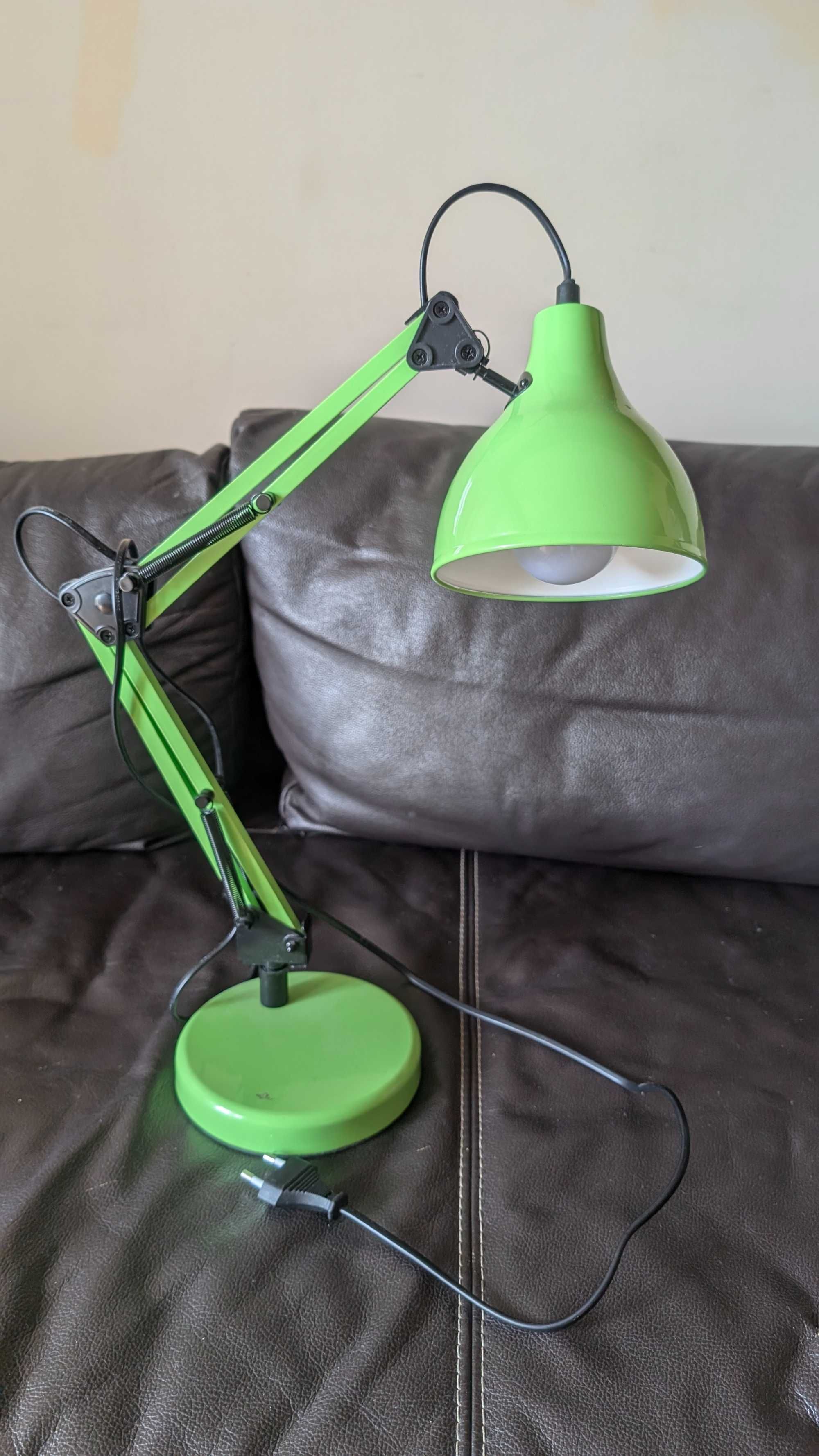 Lampa stołowa w idealnym stanie