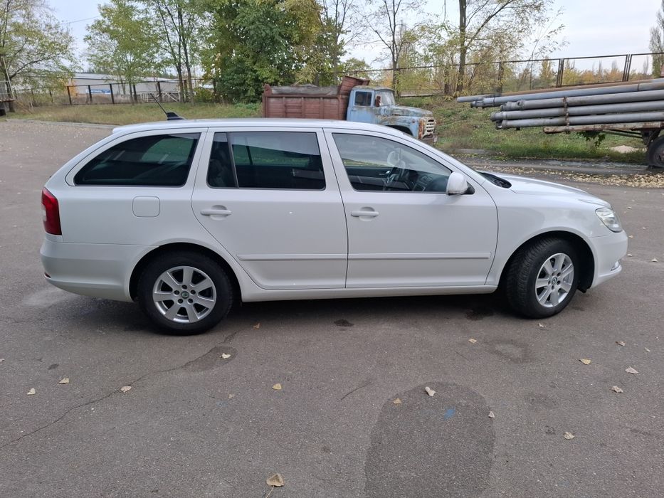 Шкода Октавія універсал