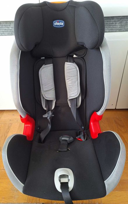 Fotelik Chicco Youniverse 9-36 kg, isofix, stan idealny, czarno-szary