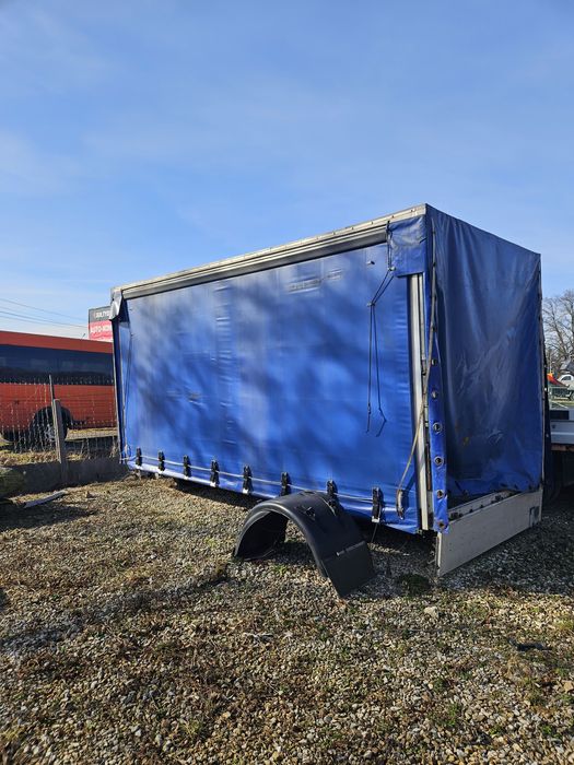 Plandeką kontener skrzynia iveco daily