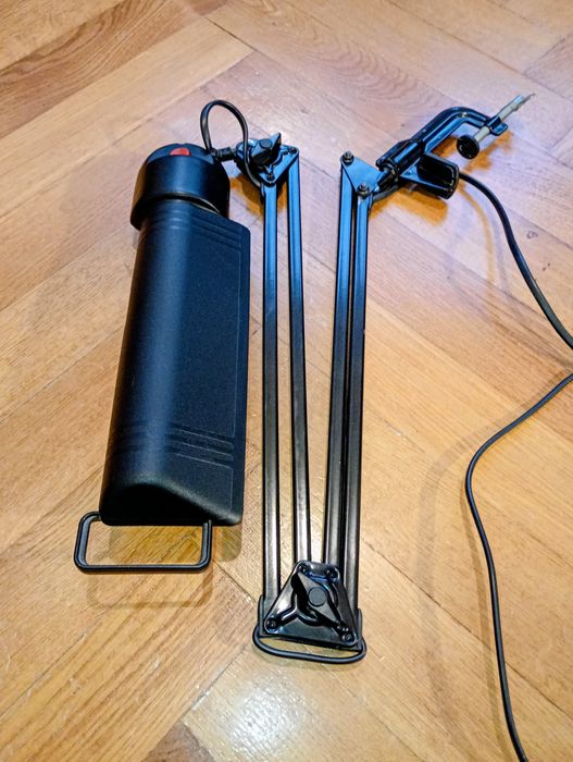 Lampa biurkowa kreślarska loft Lival Asymmetria Finland czarna