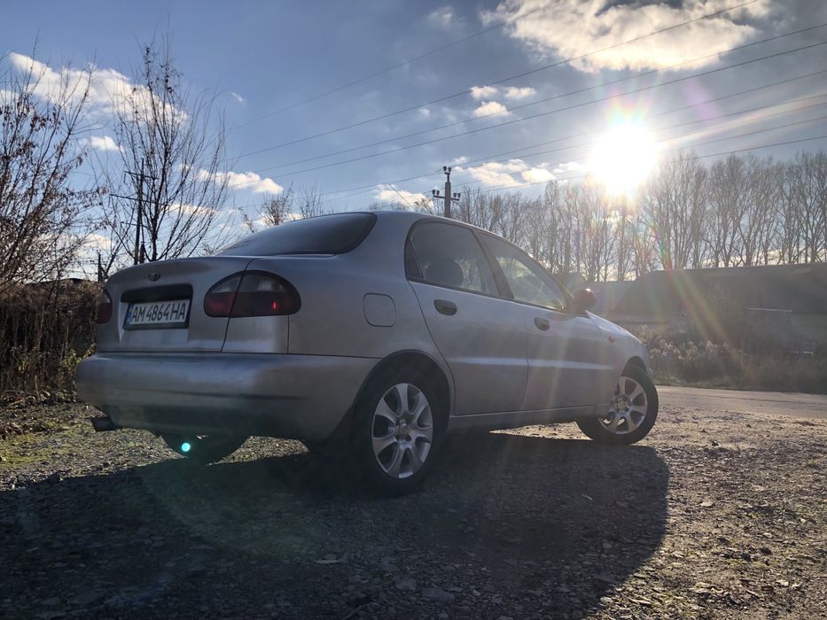 Продам ланос 1.5 бенз SE
