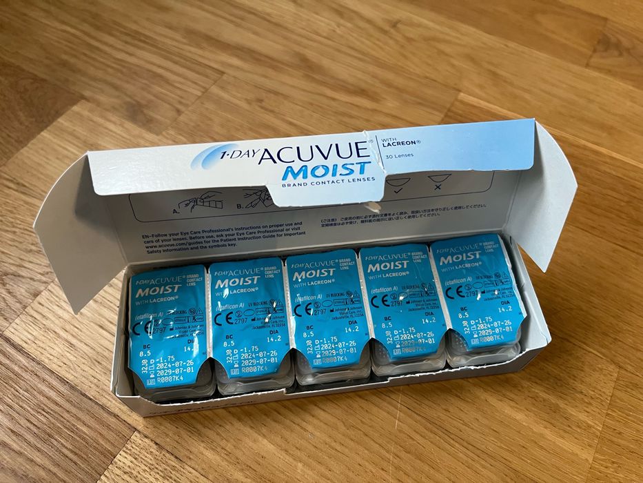 Soczewki 1Day Acuvue Moist, -1,75 (25 szt.)