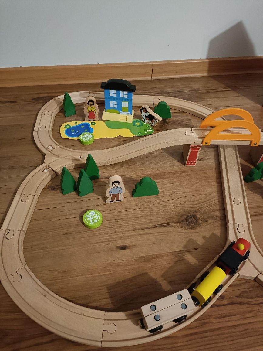 Drewniana kolejka z miasteczkiem 78 elementow