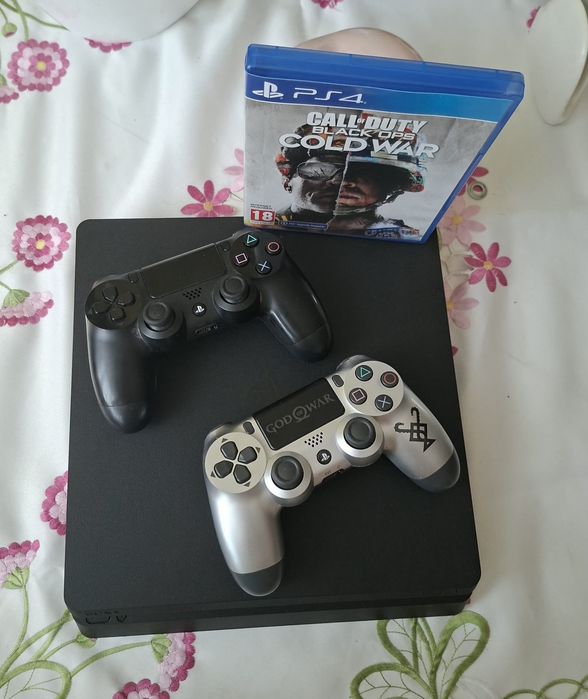 Sprzedam Konsolę PS4