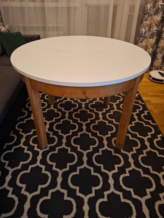 Stół drewniany, okrągły