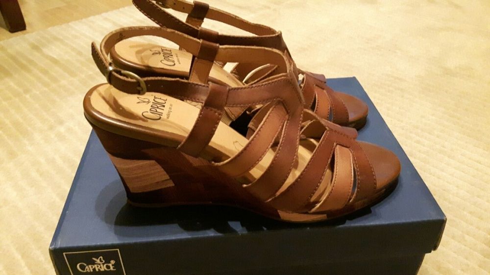 Sandaly Caprice nowe