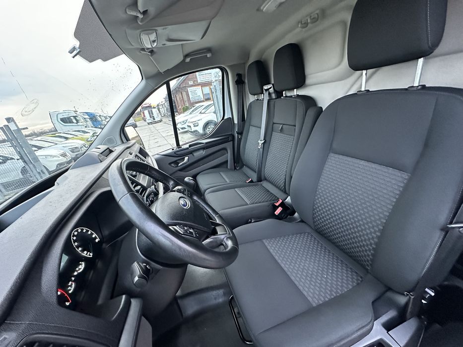 Ford Transit Custom 2022 rok