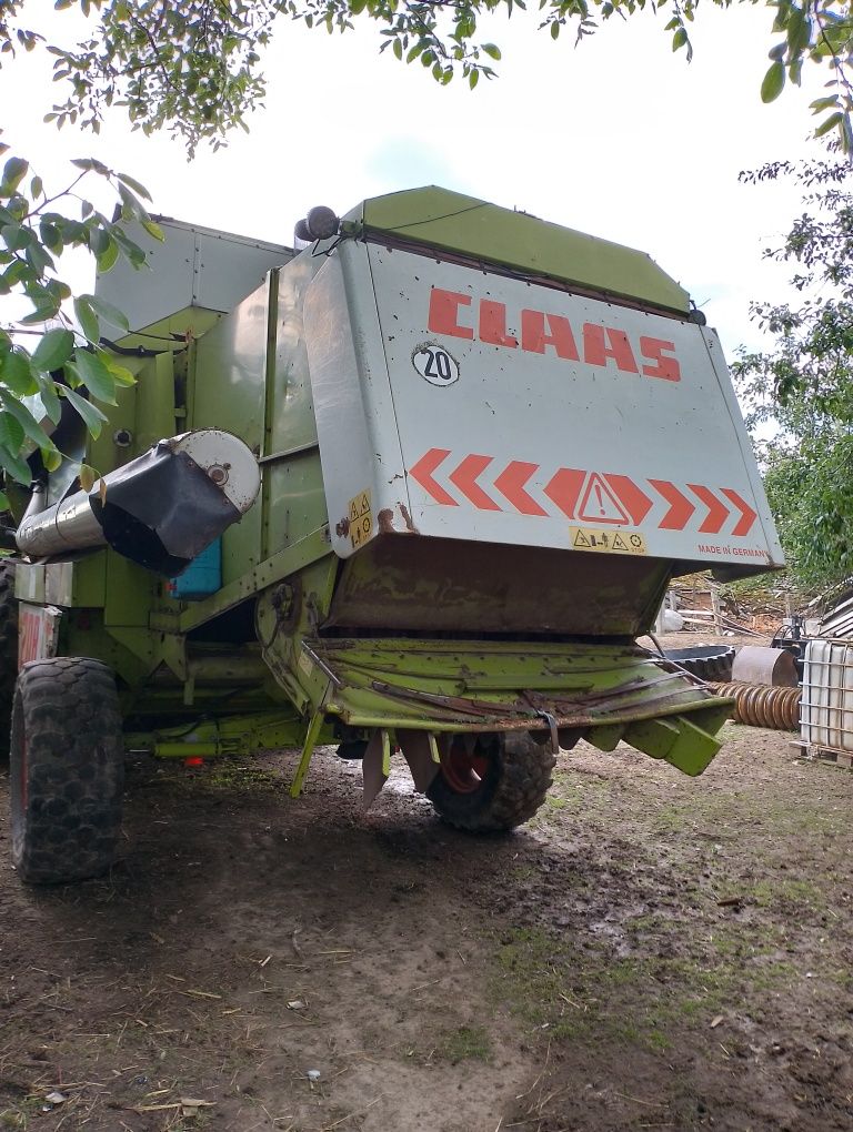 Продам( поміняю на трактор) комбайн Claas mega 208 (2).