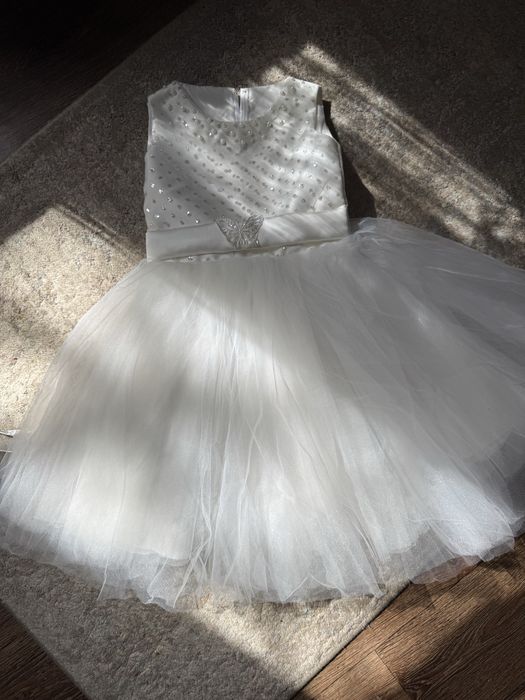 Сукня святкова біла пишна 104-110