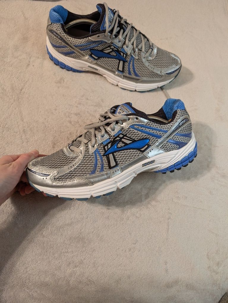 Кросівки Brooks GTS 12
 45 р. 29 см