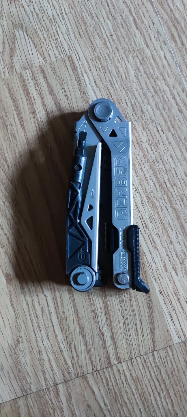 Multitool Gerber center drive