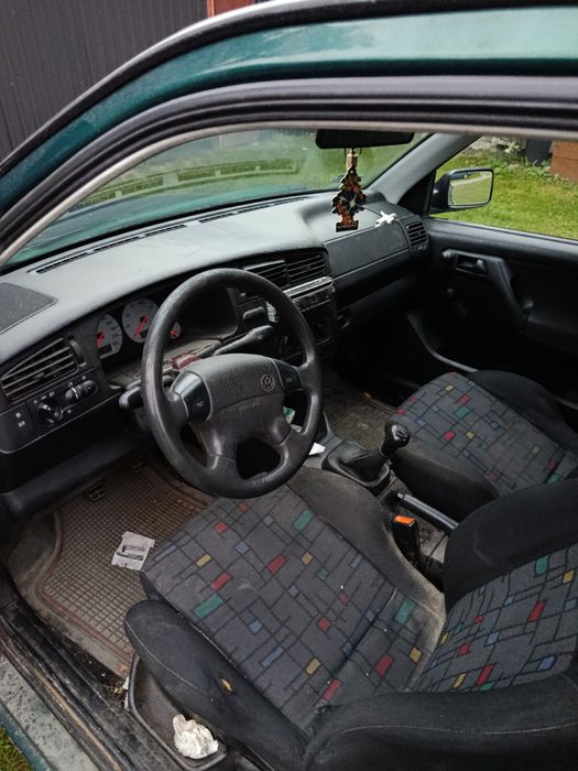 Volkswagen Golf 3 1,8 benzyna