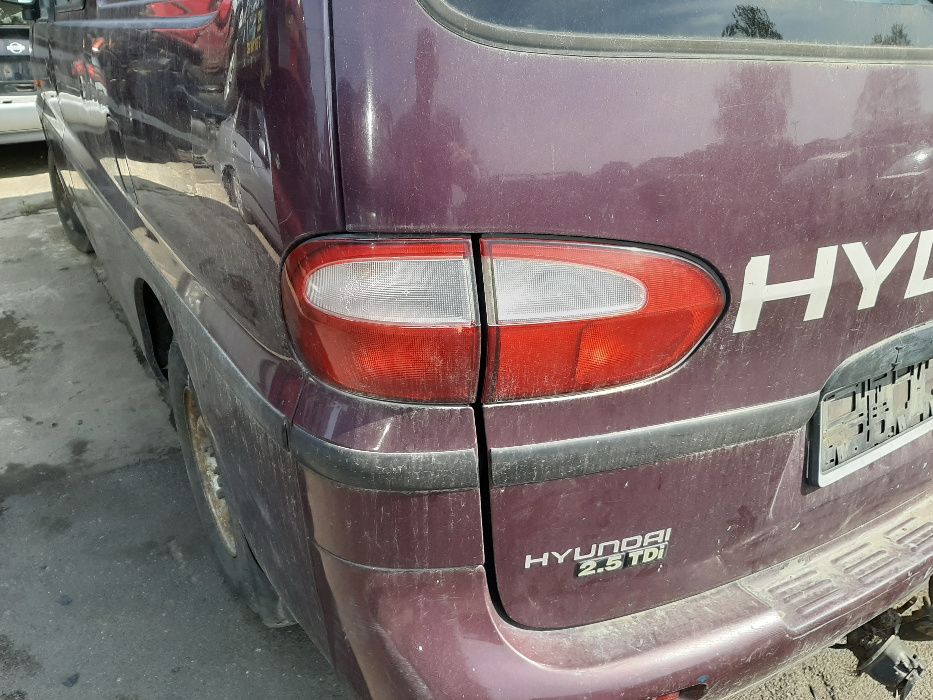 Hyundai H200 Country 2.5 TDI Klapa tylna