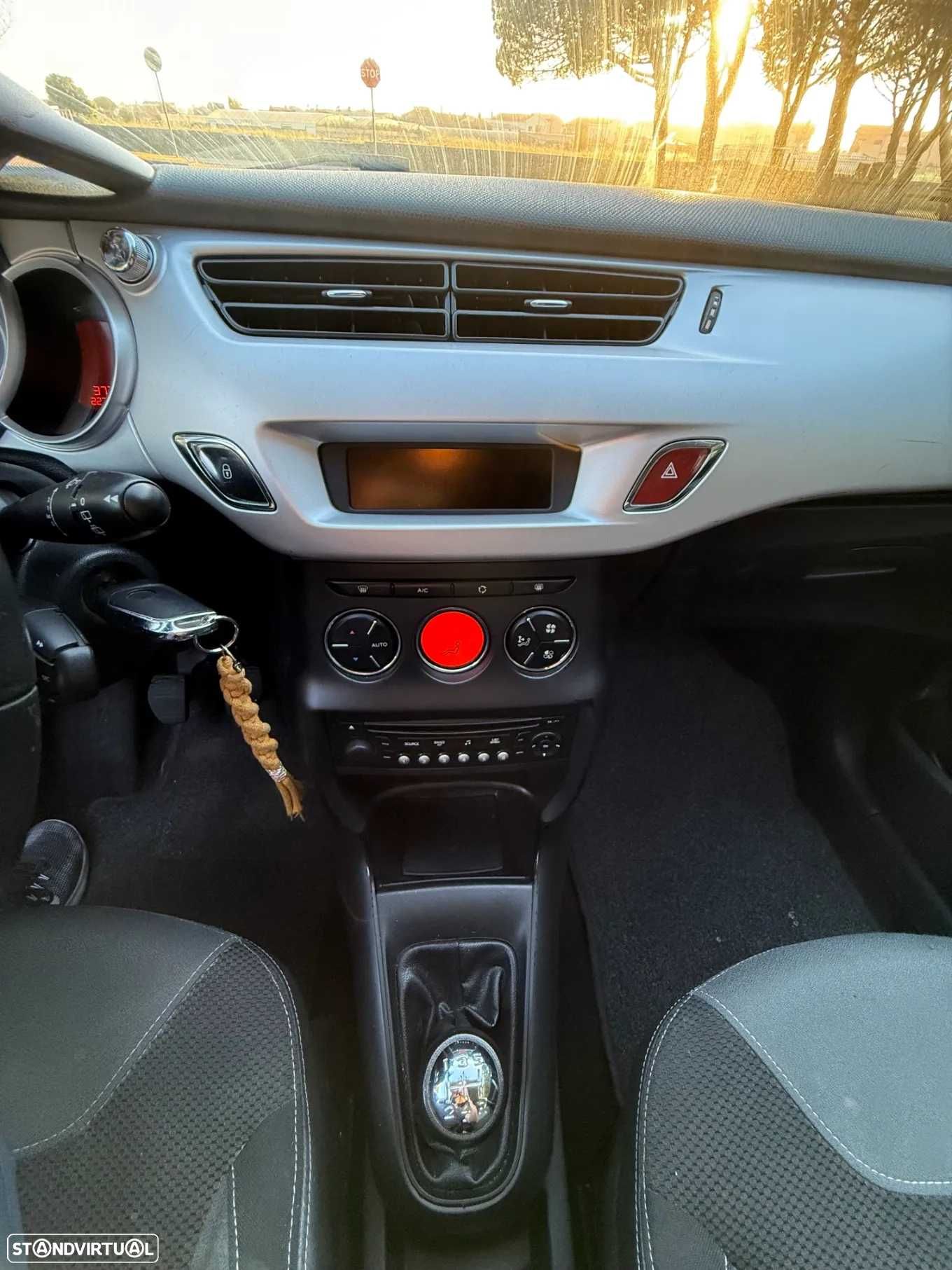 Citroën C3 1.4 HDi Airdream 5 portas 2 lugares