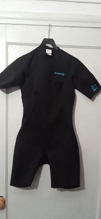 продам гидрокостюм Trespass, Olaian