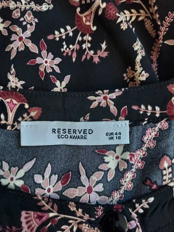 Nowa sukienka wzorzysta Reserved 44
