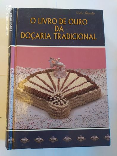 Livros diversos de culinária/pastelaria sob orçamento