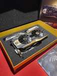 Gráfica GTX 980 Ti 20⁰ aniversário Asus - Gold Edition