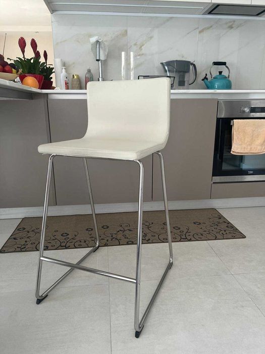 Sprzedam 2 stołki barowe z oparciem - STAN IDEALNY