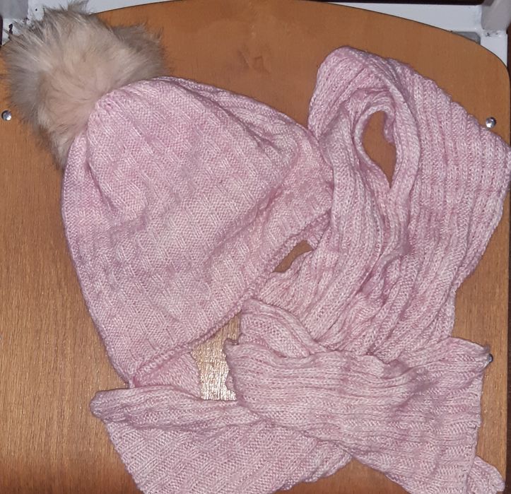 Шапка для дівчинки