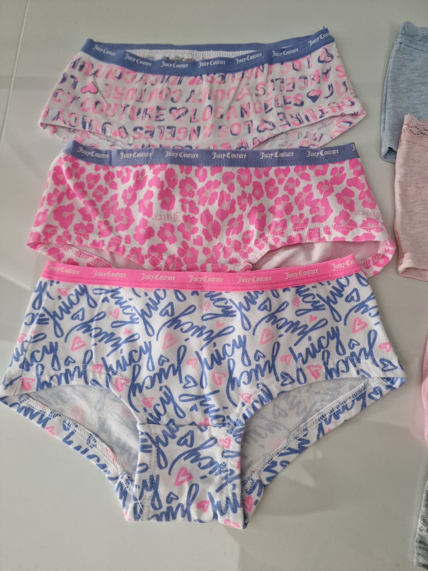 7 sztuk majtki figi Juicy Couture Reserved 110