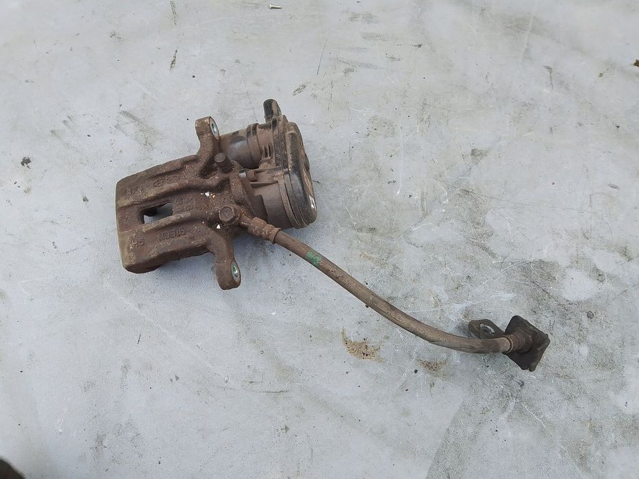 zacisk hamulcowy lewy tył kia ceed ii 12- a5582-37700