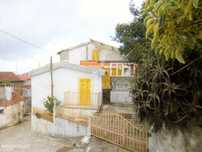 Coimbra - Moradia T3 + 2 Logradouro
