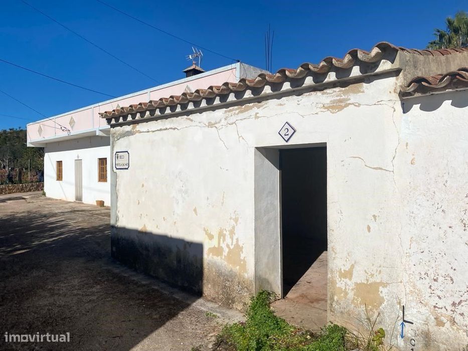 Moradia em Aldeia Tranquila com Dois Edifícios Separados, Loulé, Al...