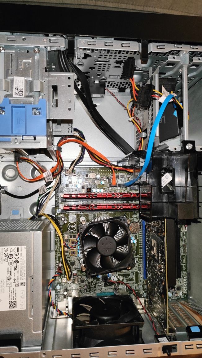 Komputer i7 6700 NVIDIA Quadro 5GB 8GB RAM