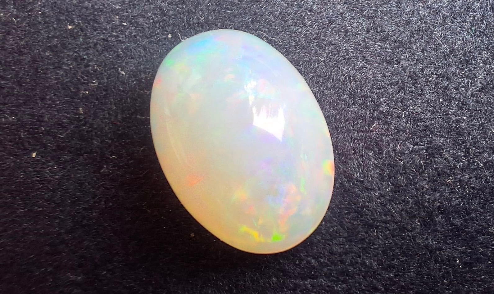 Opal naturalny, Kenia, 5,25 ct