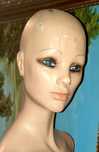 Lindo Manequim feminino vintage de meio corpo