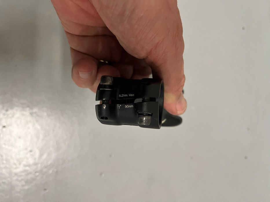 Mostek Bontarger 90mm zwnios 7 stopni mało używany