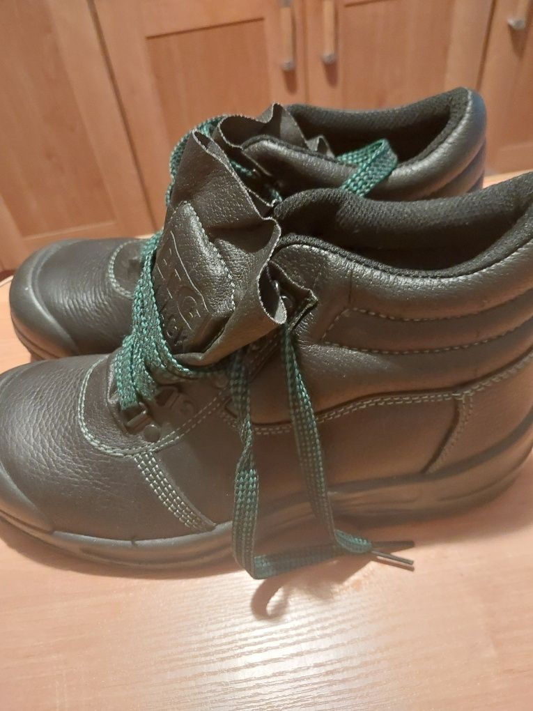 Buty robocze rozm 40 nowe BHP metalowe noski