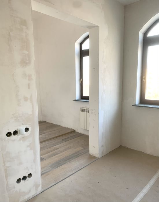 Продаж 4-кімн., 950$/кв.м, Центр 10хв, Власна Тераса! КРАЩА ІНВЕСТИЦІЯ