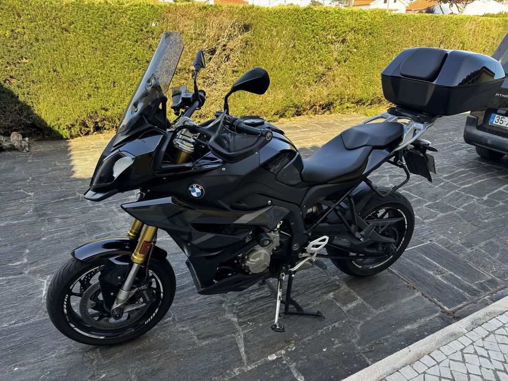 BMW S1000XR Triple Black