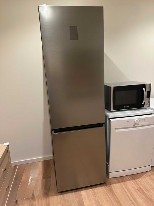 Frigorífico Combinado RB36T672CS9 (No Frost Alt. 1.94m - 365L - Inox)