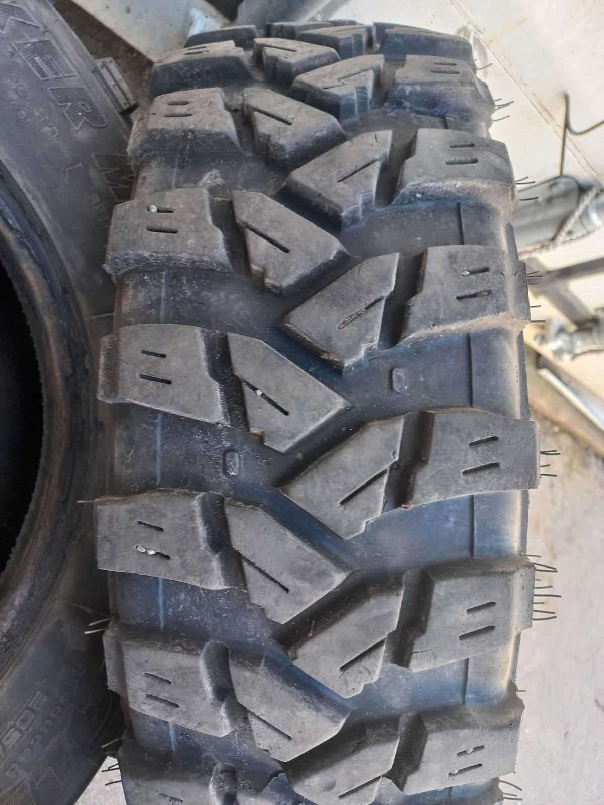 Шина на УАЗ 205/70R16 Collins (наварка) Breaker MT/R 23 рік