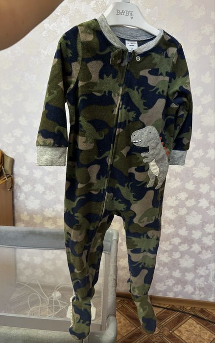 Теплі флісові дитячі чоловічки на 9-12м.за….