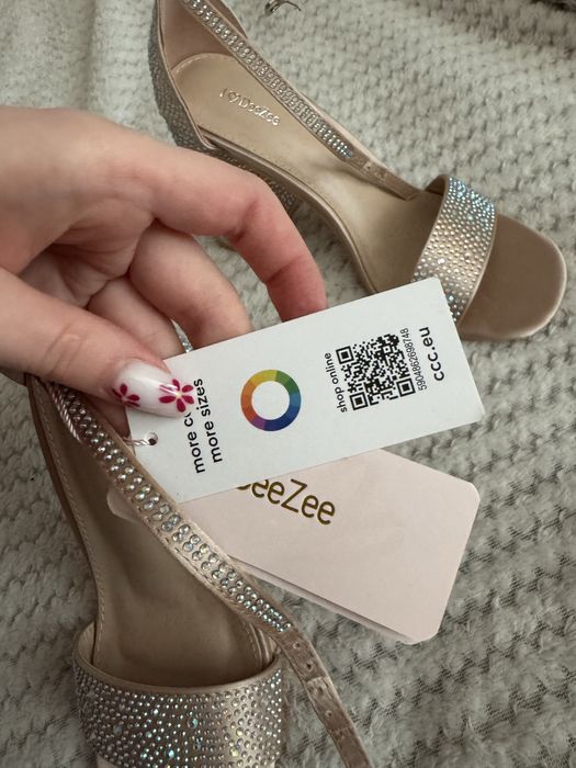 Nowe czółenka obcasy z kryształkami wysokie buty sandały wesele