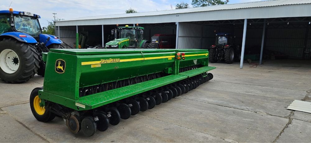 Сеялка John Deere 455