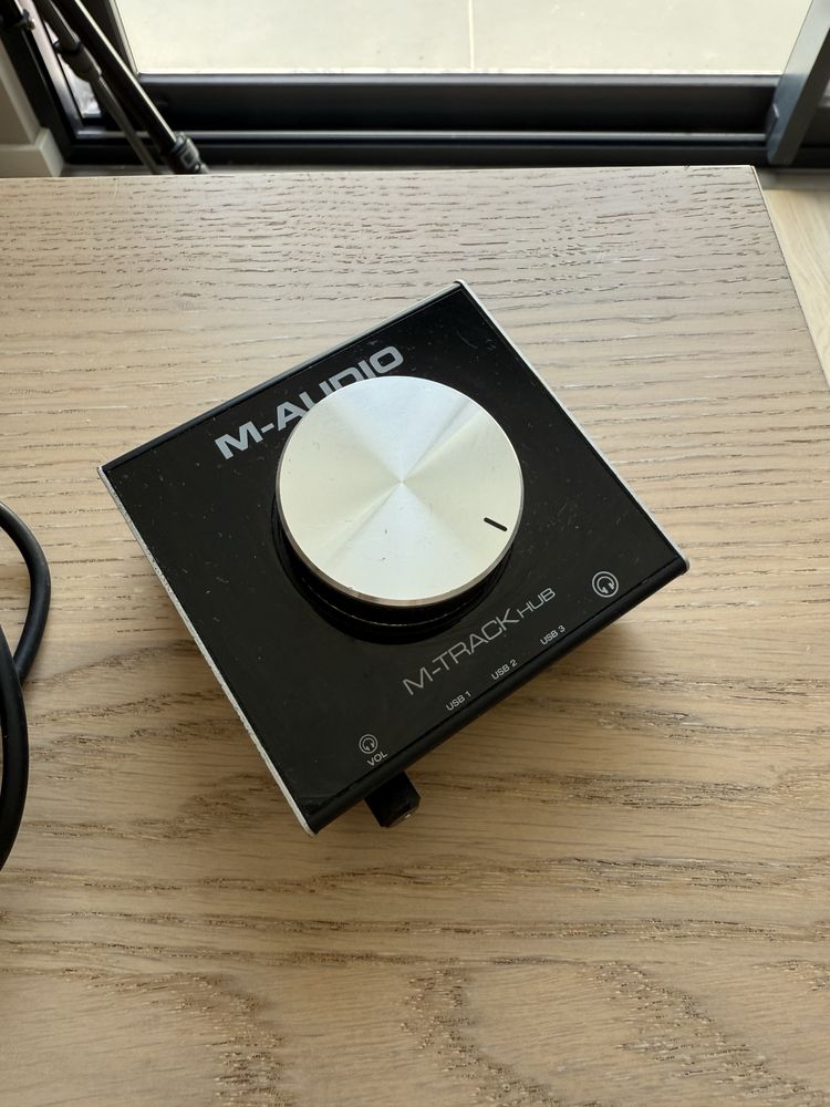 Track Hub M-Audio Interface